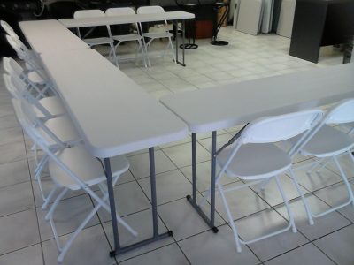 Table de buffet 1.83m x 0.45m en pvc gris
