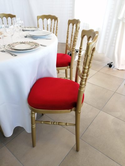 IMG_20220111_144538-scaled Chaise Napoléon dorée, assise rouge cerise