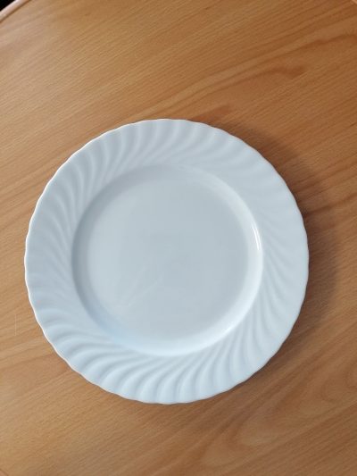 Assiette plate Régina