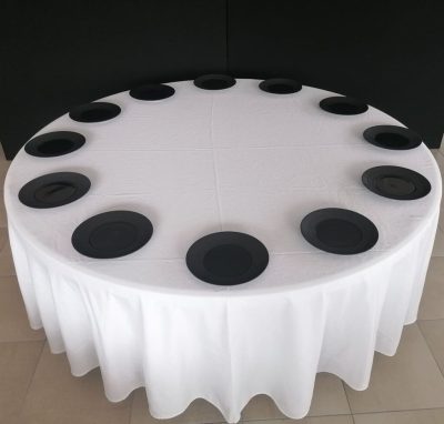 table-ronde-2m-avec-nappes-320-e1649172748261-1024x978 Table pvc de diamètre 200 cm