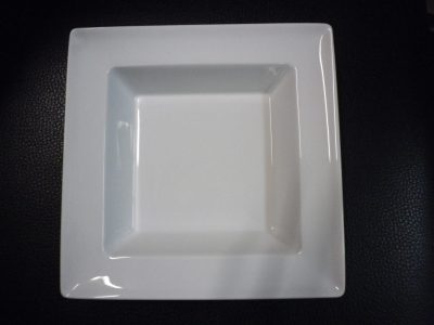Assiette creuse porcelaine carrée apilco