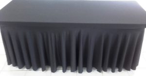 Table 1.83m x 0.76m hauteur réglable