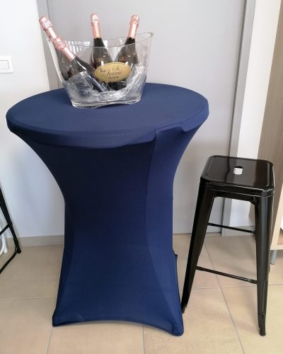 Tabouret de bar en acier noir