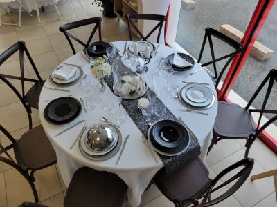 Chaise crossback résine cérusée