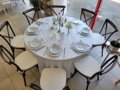 Chaise crossback résine cérusée