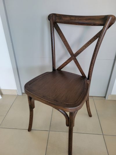 Chaise crossback résine cérusée