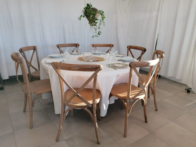 Table et chaises à louer
